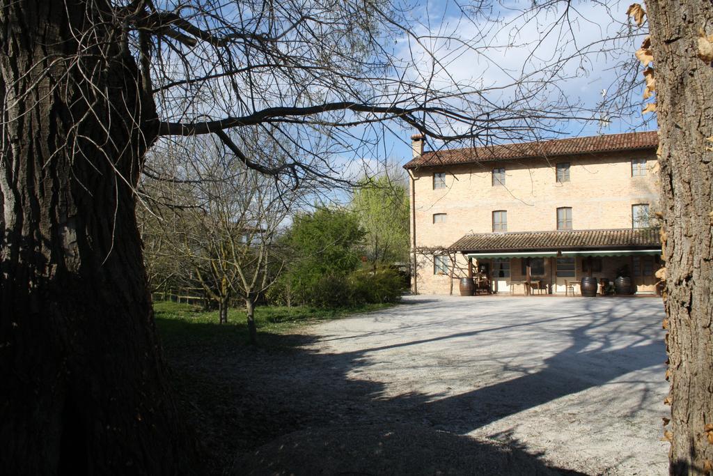 I Guardiani Bed & Breakfast Carlino Екстериор снимка